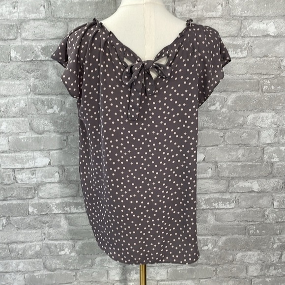 LC Lauren Conrad Gray Puff Sleeve Blouse with Ruffled Cap Sleeves - Picture 3 of 5